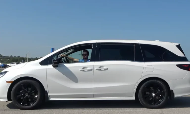 2015 Honda Odyssey: Hidden Problems You Need To Know! - xmebv07