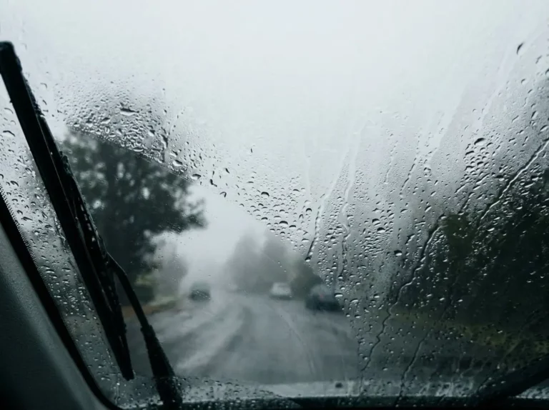How to Get Rid of a Foggy Windshield